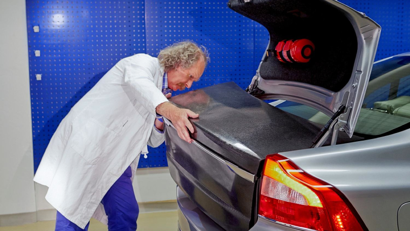 Illustration for article titled Volvo Car Group Makes Conventional Batteries A Thing Of The Past